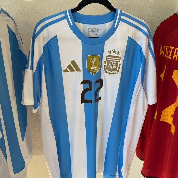 Adidas 2024 Argentina Home Soccer Jersey. Size XL. #22 Lautaro Martínez. - Picture 11 of 14